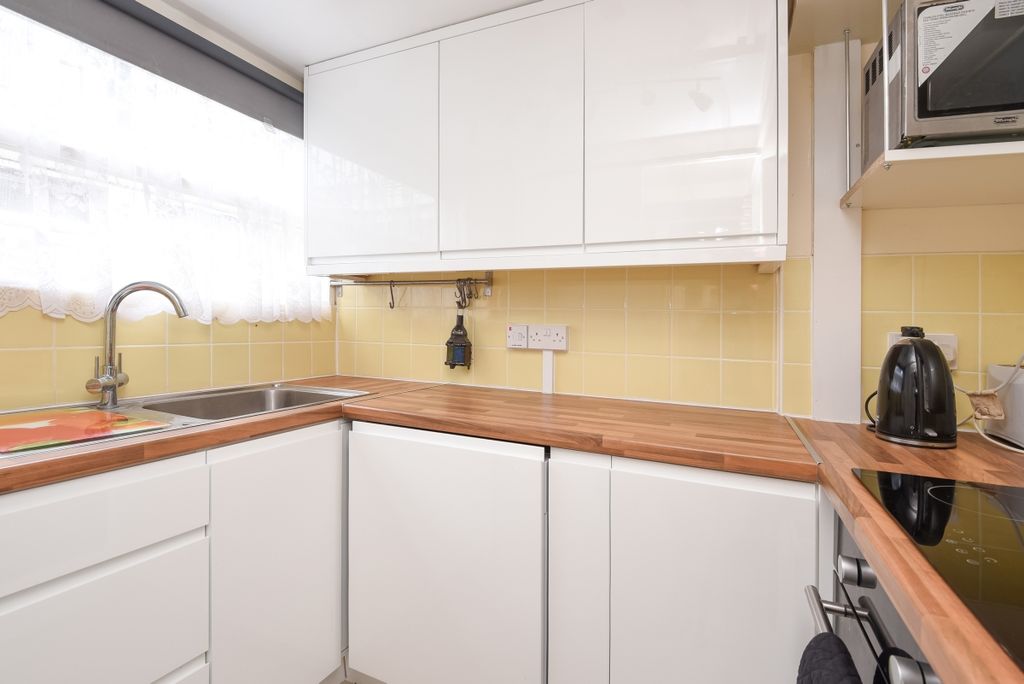 Property photo 3 of 6 214331 (2)