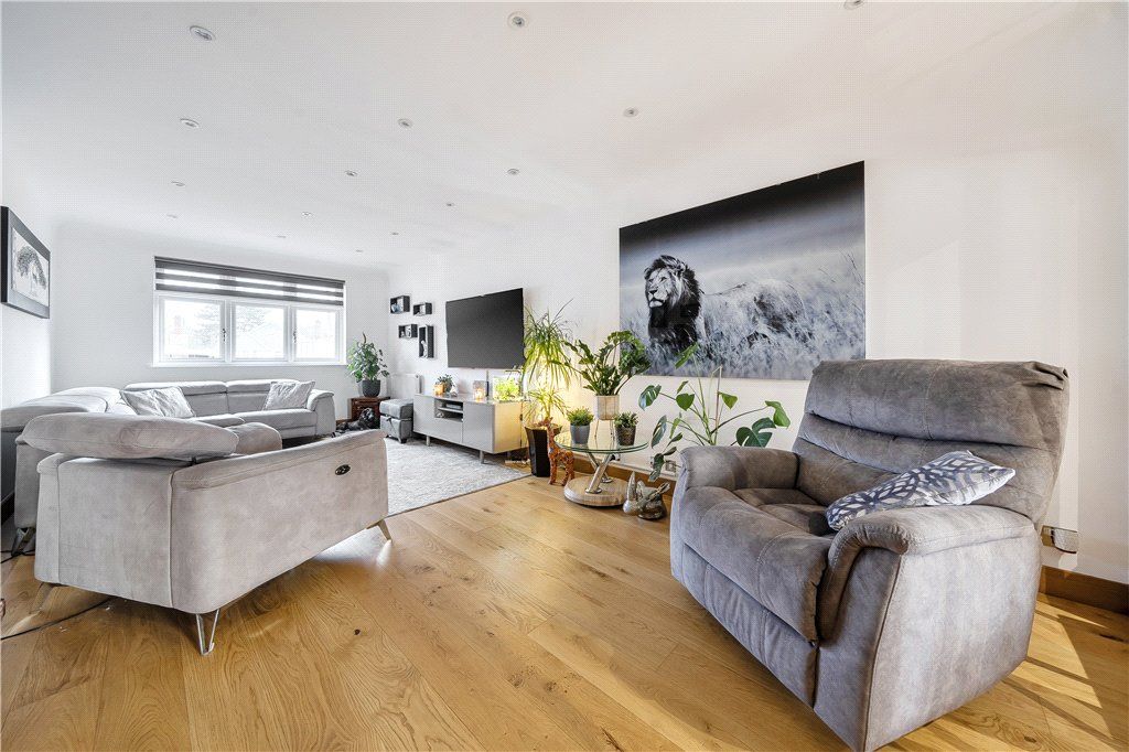 Property photo 3 of 23 Picture No. 08