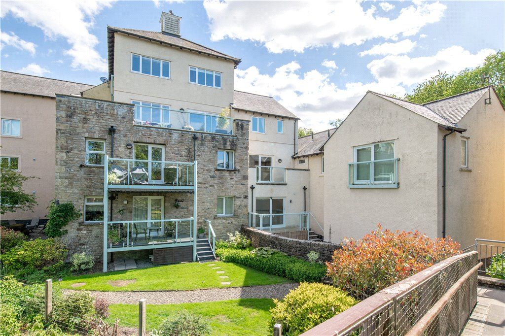 Property photo 1 of 16 Rear