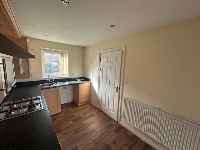 Property photo 3 of 18 Kitchen/Lounge