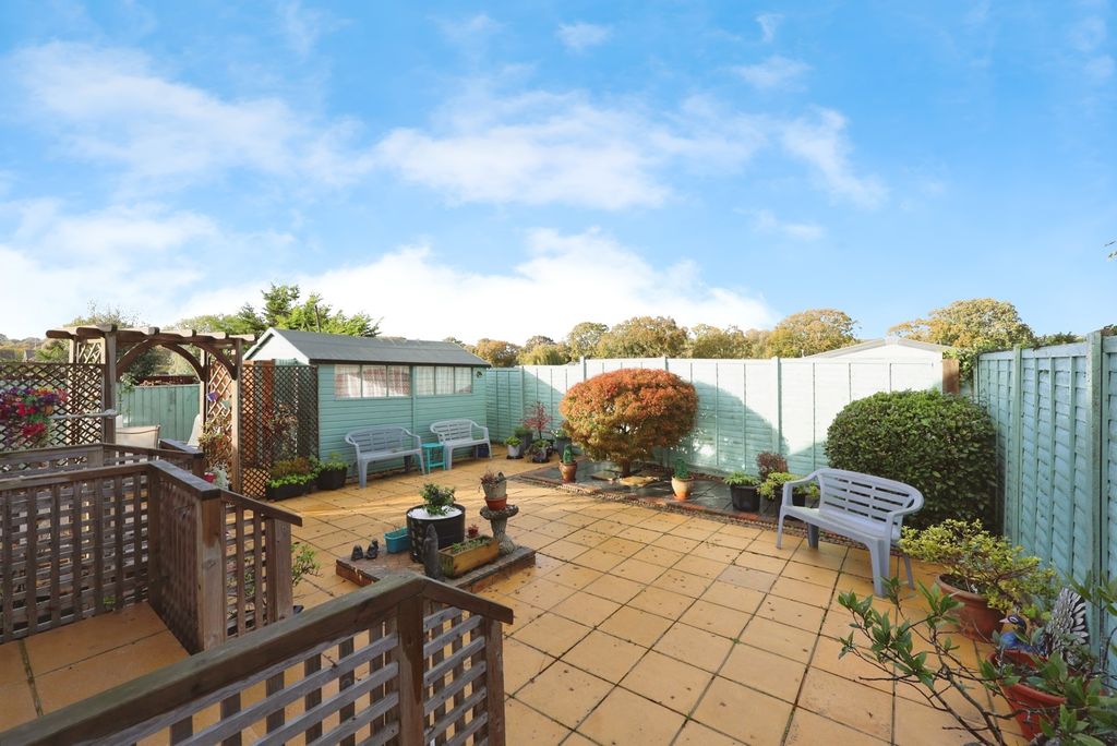 Property photo 2 of 23 Photo