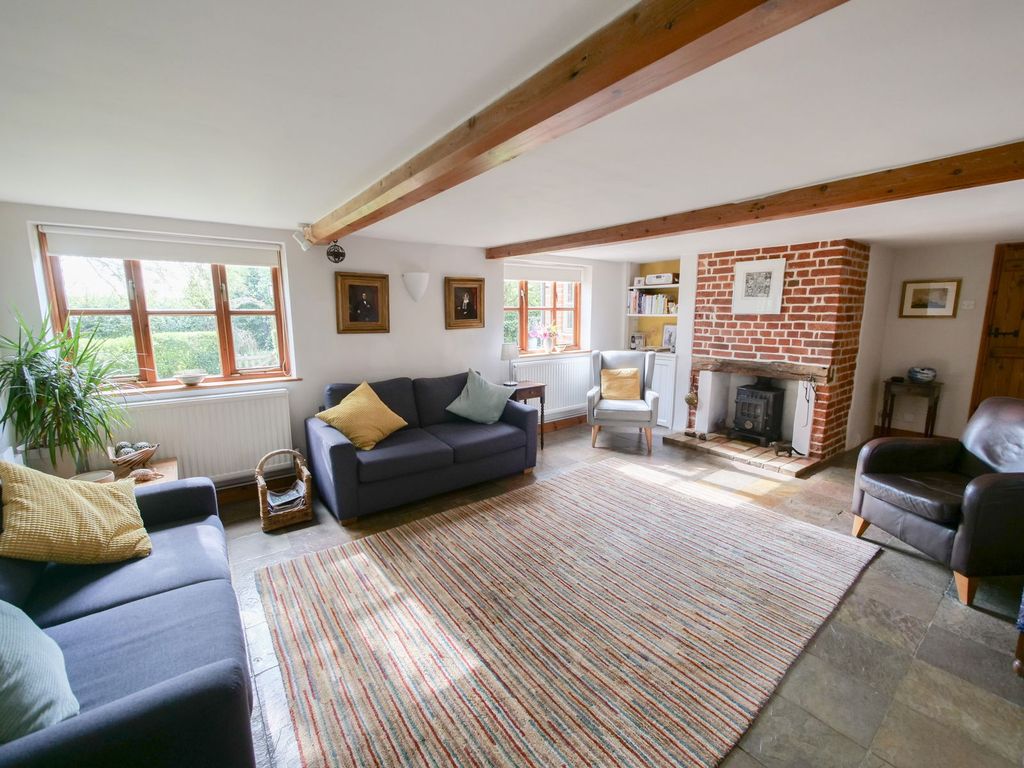 Property photo 2 of 34