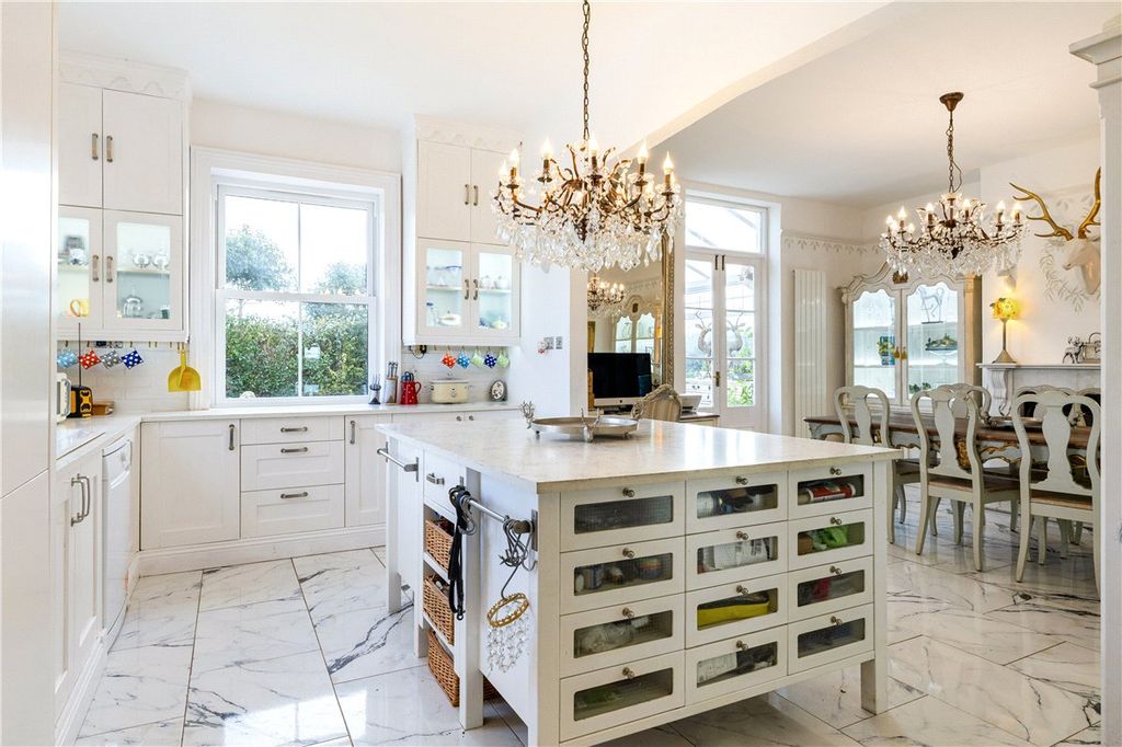 Property photo 3 of 32 Picture No. 20