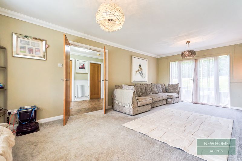 Property photo 3 of 37 Photo 34