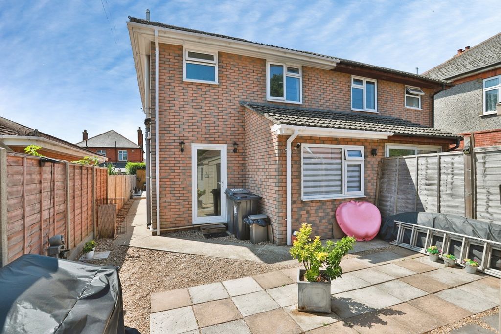 Property photo 1 of 17 Pbox-Img.Jpg