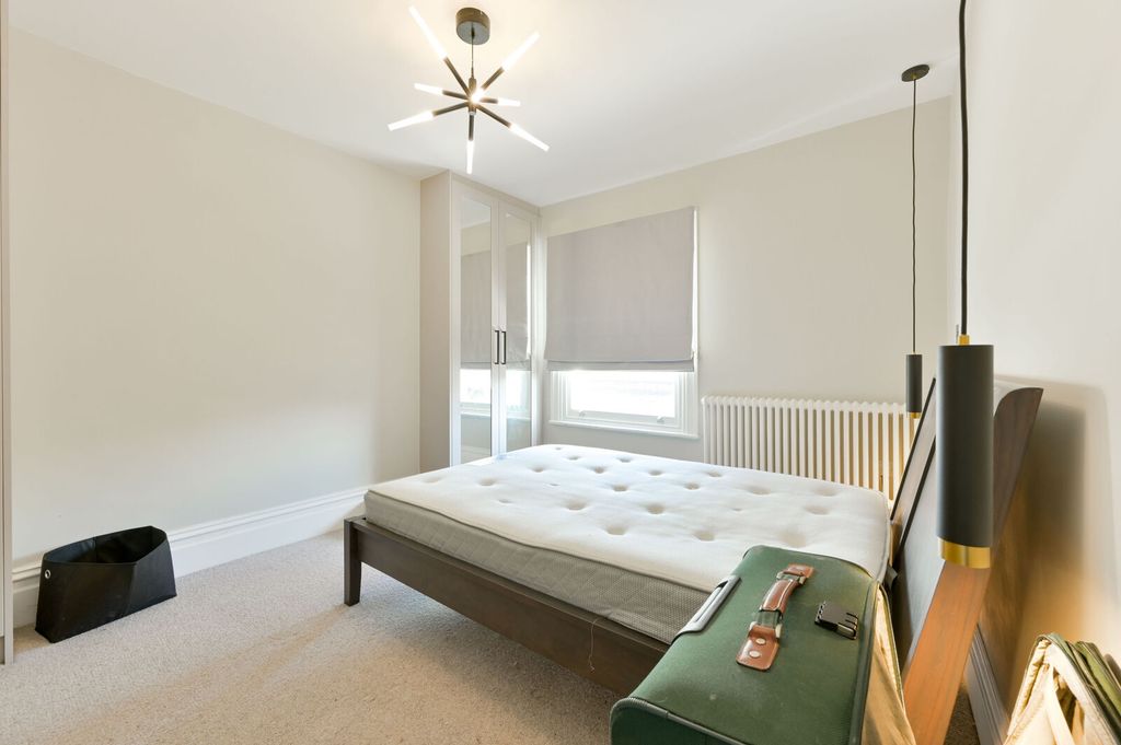 Property photo 2 of 5