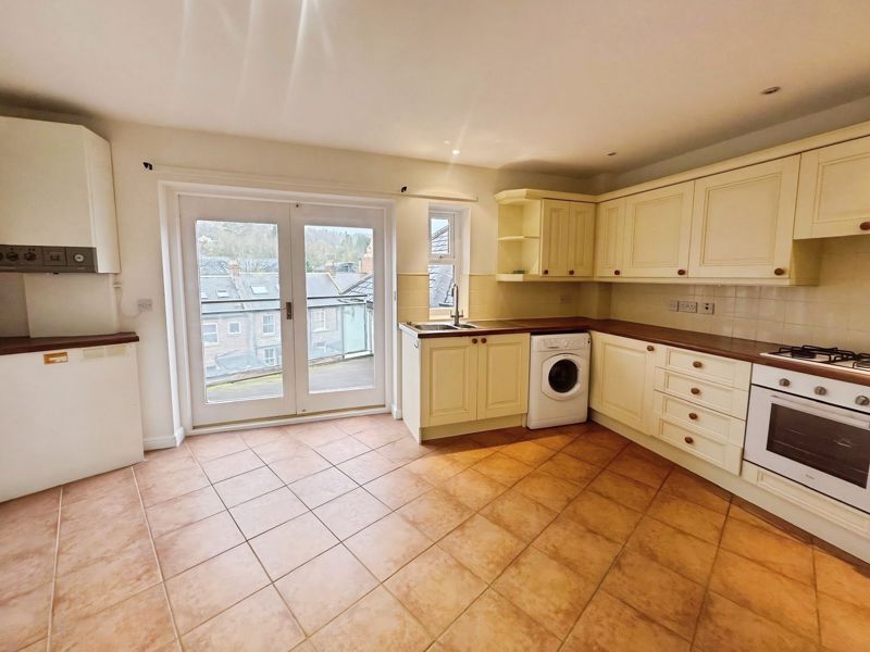 Property photo 3 of 10 Photo 6