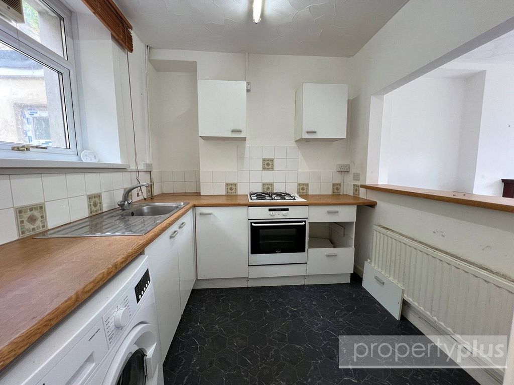 Property photo 3 of 9 Picture No. 10