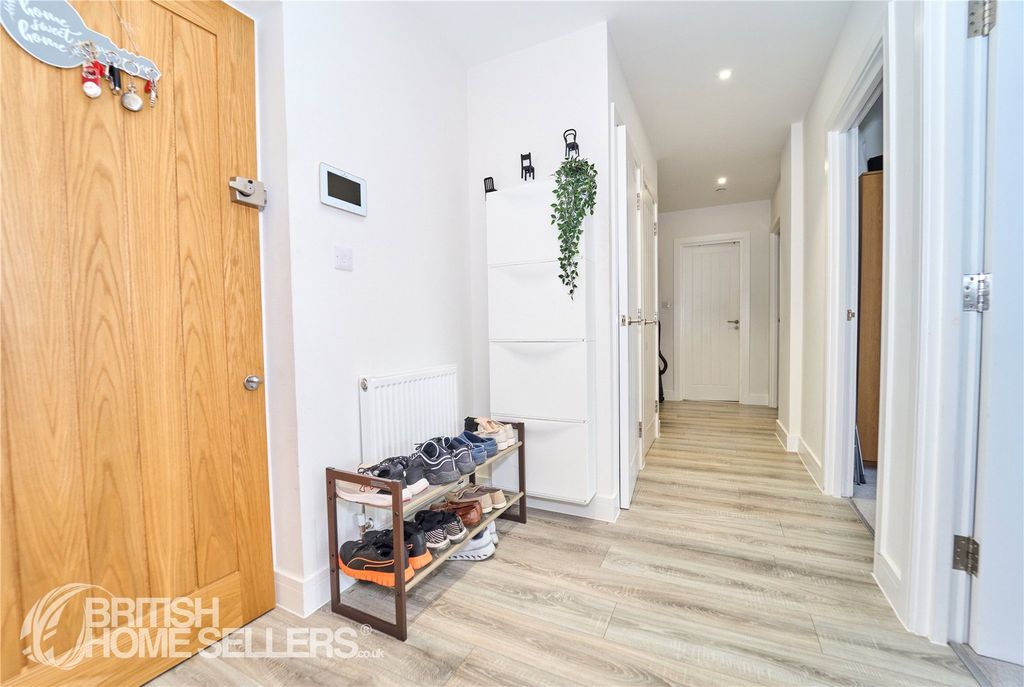 Property photo 3 of 23 Picture No. 05