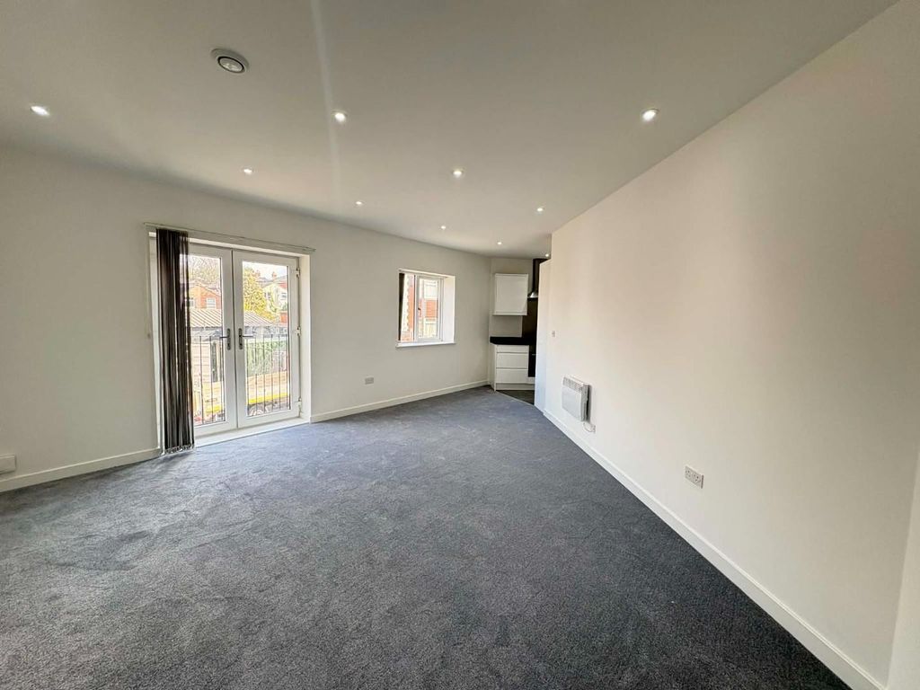 Property photo 2 of 6 422B93d5-d91A-4Eec-Bb6B-0A746F8Efa8E.Jpg