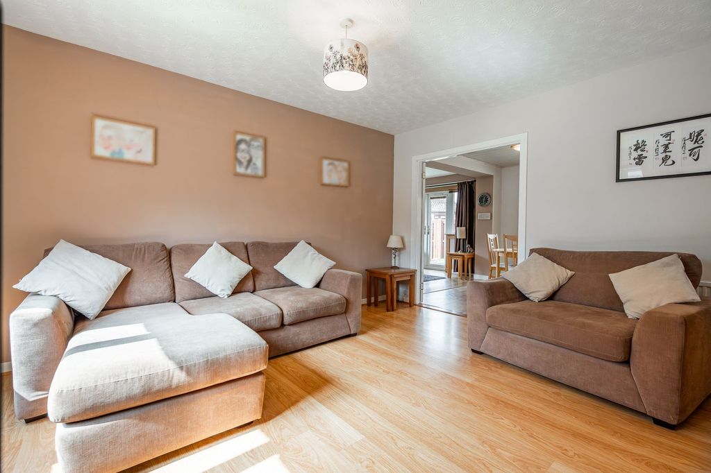 Property photo 3 of 26