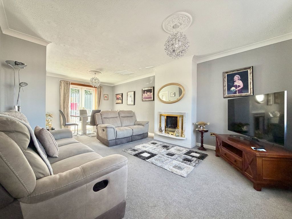 Property photo 3 of 29