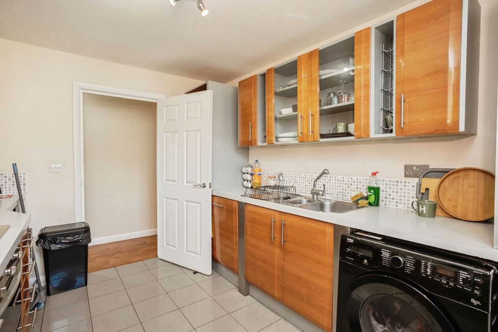 Property photo 3 of 14 Pbox-Img.Jpg