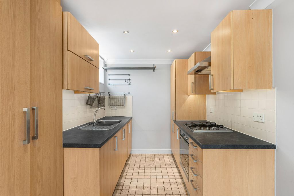 Property photo 2 of 15 Kitchen