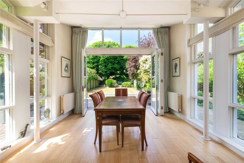 Property photo 3 of 13 Dining Area