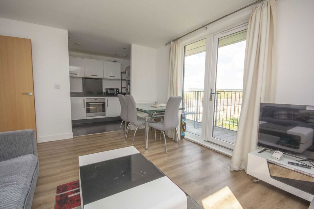 Property photo 3 of 7