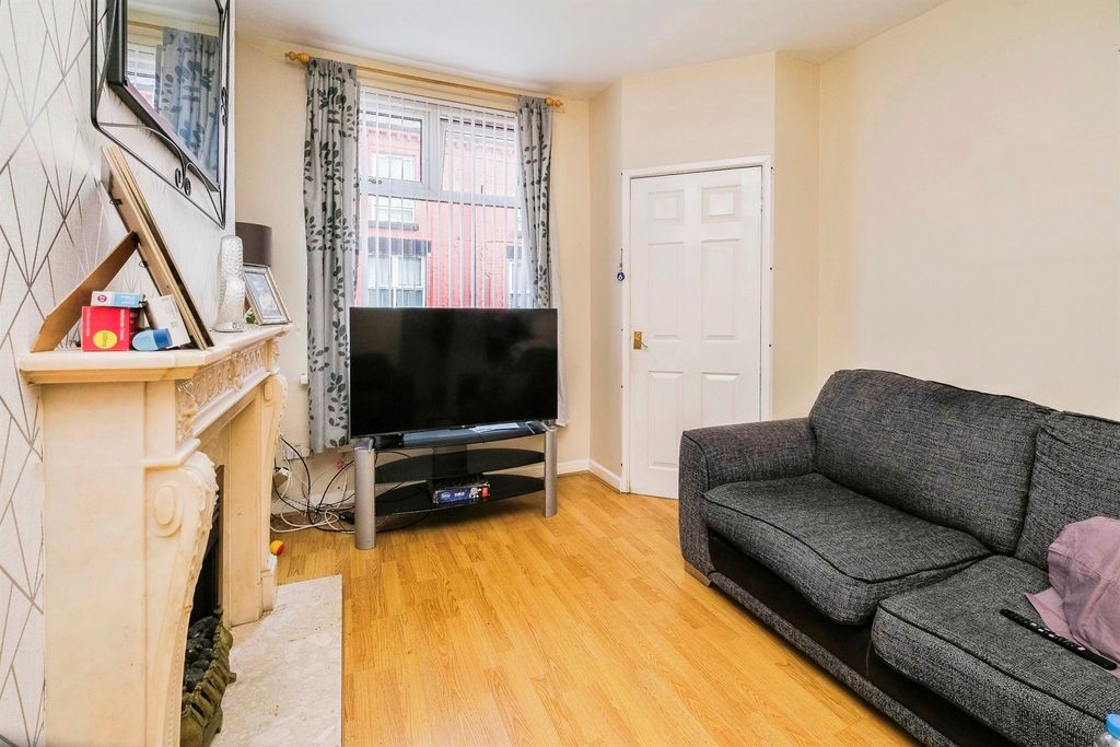 Property photo 3 of 15