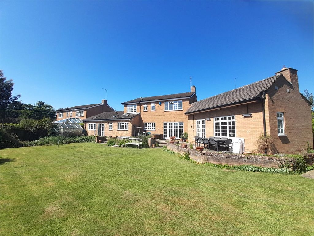 Property photo 2 of 27 Picture No. 80