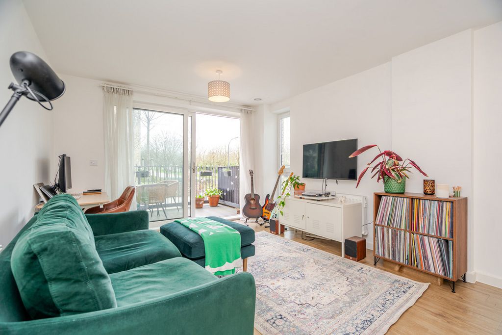 Property photo 3 of 12