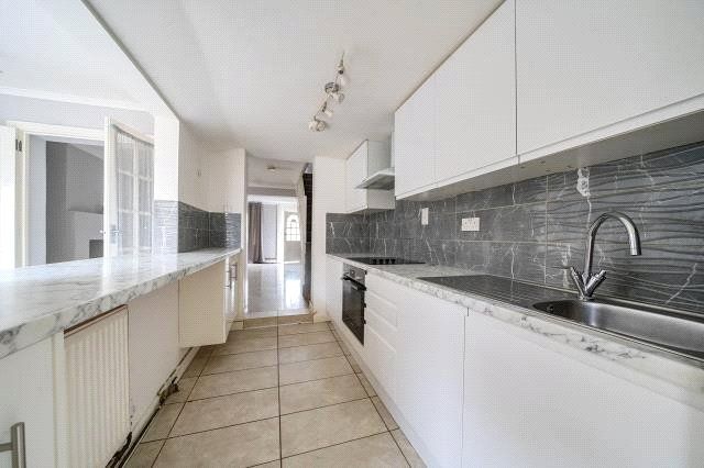 Property photo 3 of 20 Kitchen