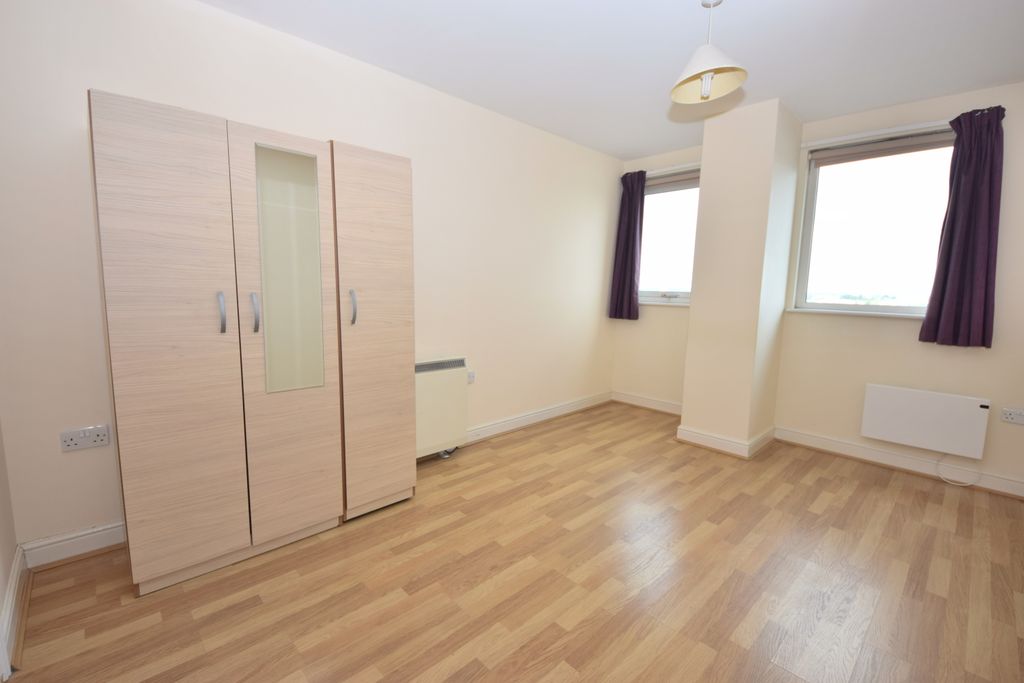 Property photo 3 of 6