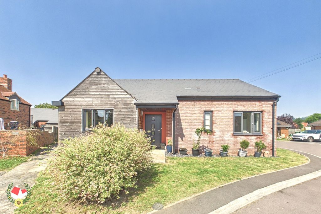 Property photo 1 of 11