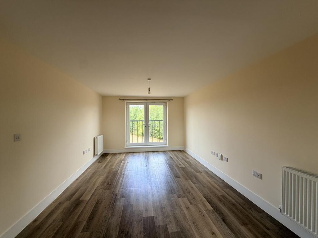 Property photo 2 of 5 Living Room