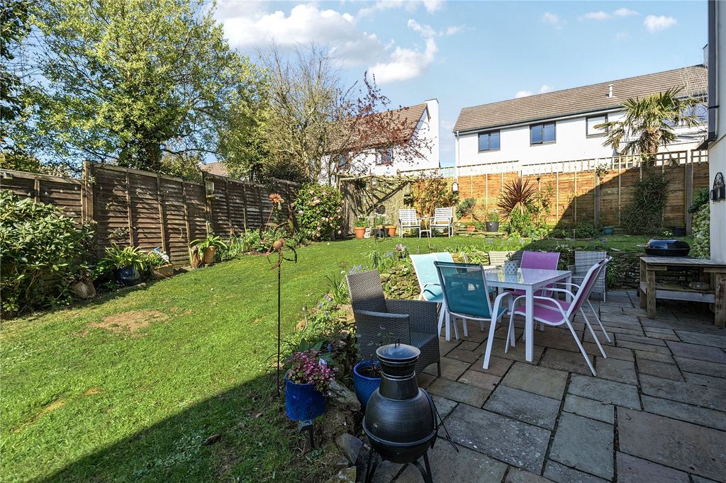 Property photo 3 of 13 Garden