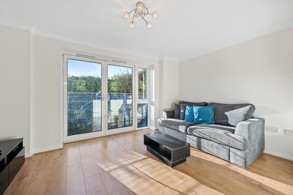 Property photo 2 of 9