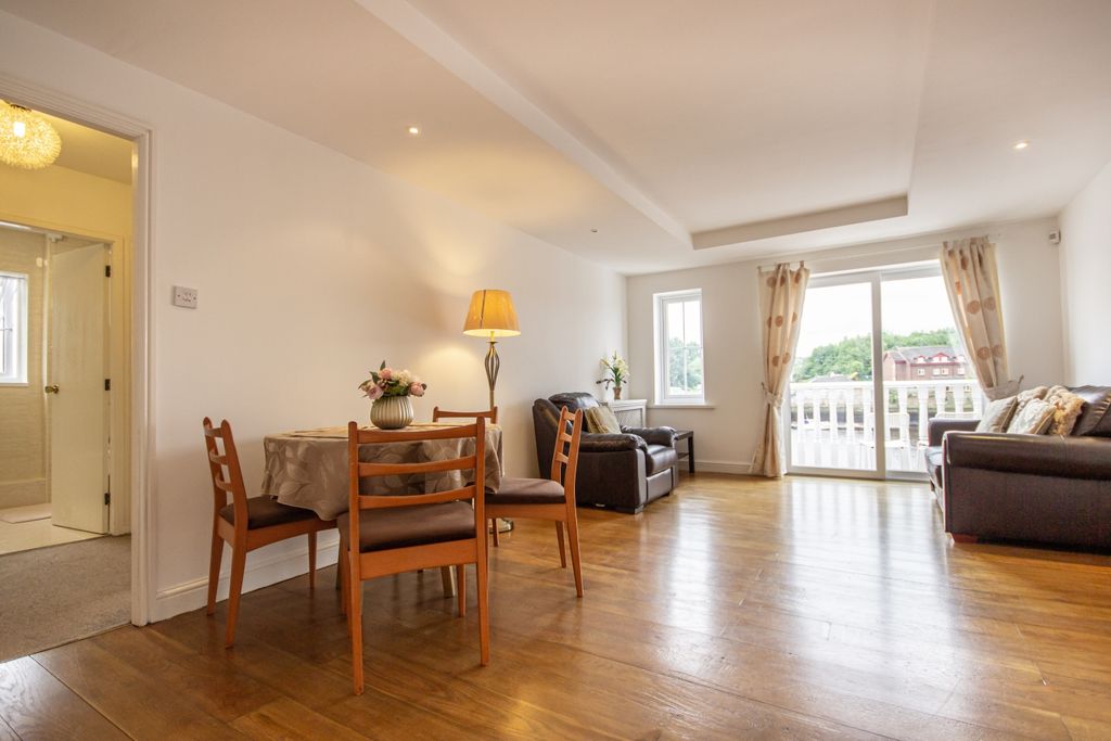 Property photo 1 of 13 2