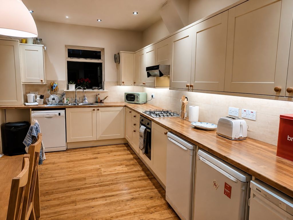 Property photo 2 of 3 Kitchen