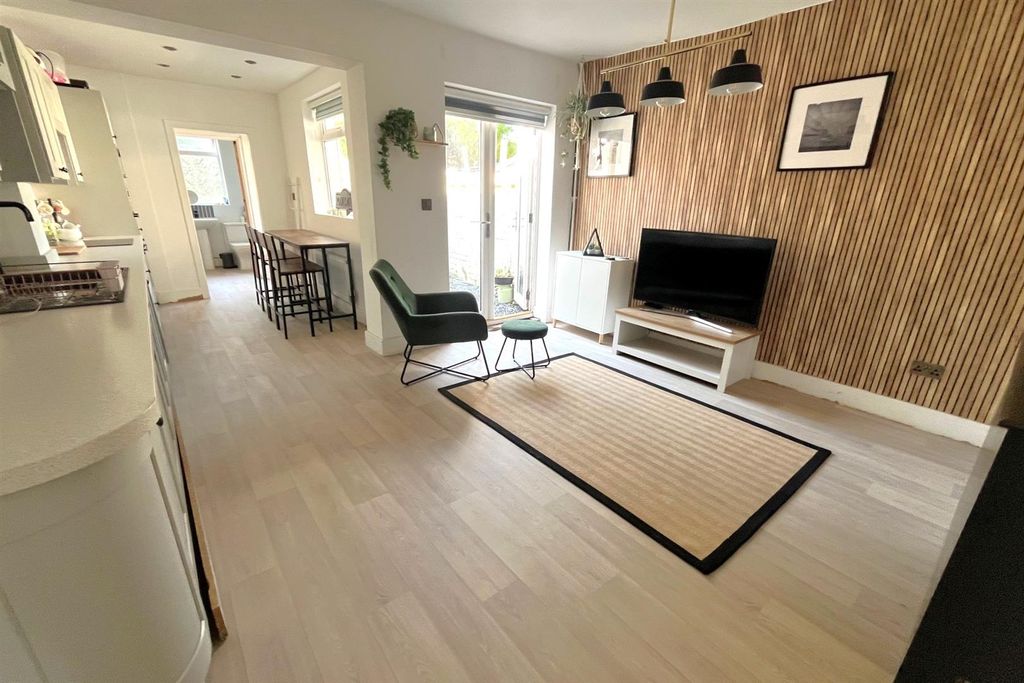 Property photo 2 of 12 5.Jpg