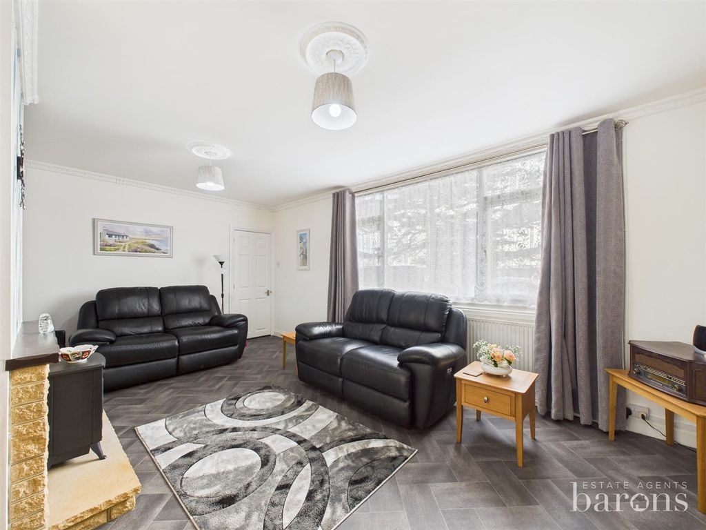 Property photo 3 of 12 Cam05500G0-Pr0096-Still002.Jpg