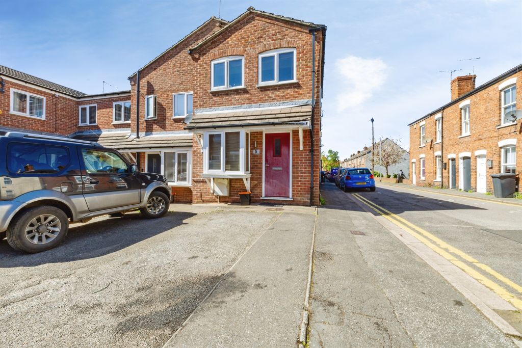 Property photo 2 of 10