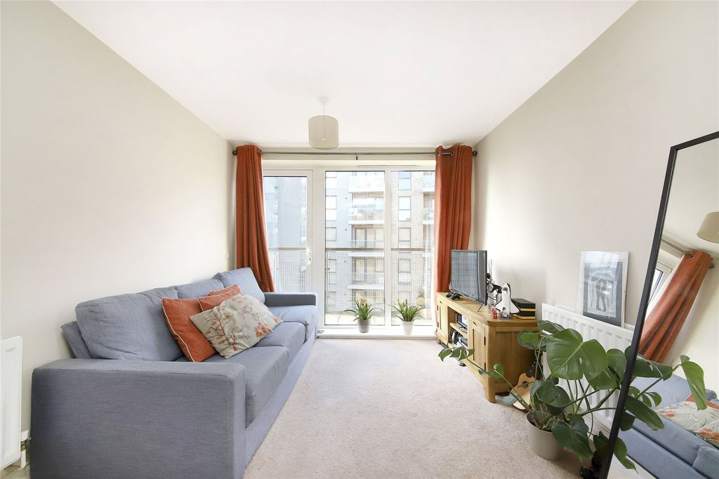 Property photo 2 of 5 Picture No. 18