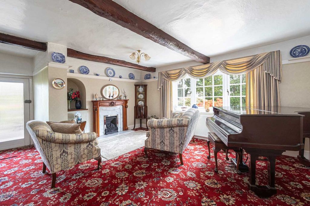 Property photo 2 of 30