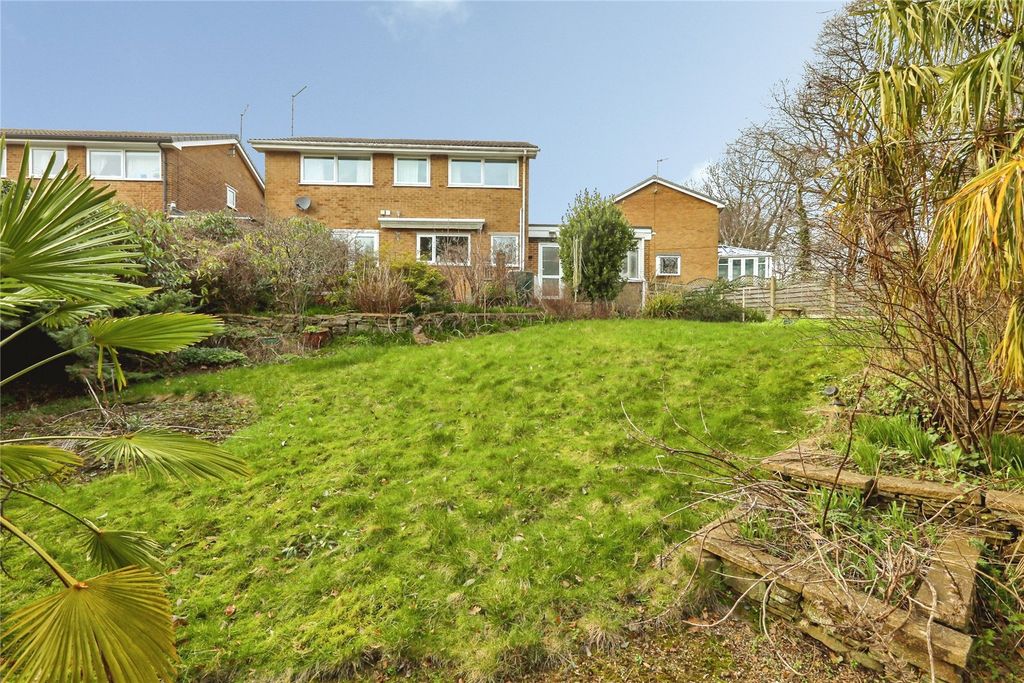 Property photo 2 of 28 Picture No. 25