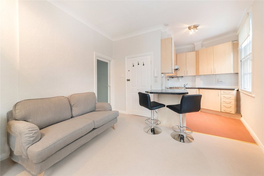 Property photo 1 of 11 Picture No. 23