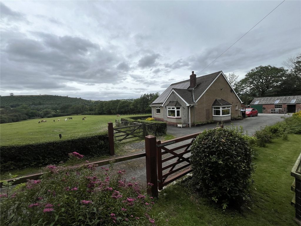 Property photo 2 of 30 Picture No. 02