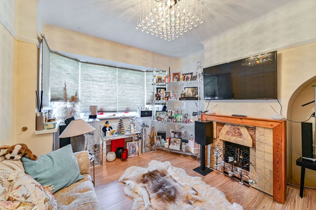 Property photo 1 of 22