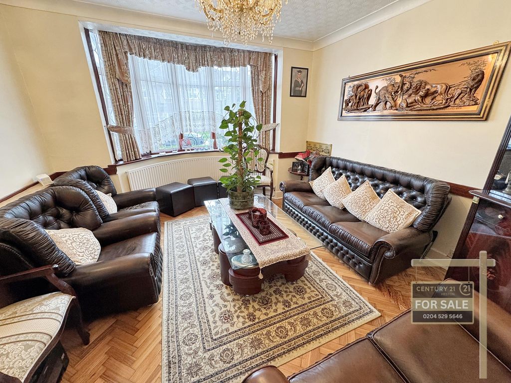 Property photo 3 of 23
