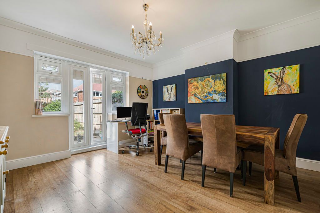 Property photo 3 of 17 Dining Room