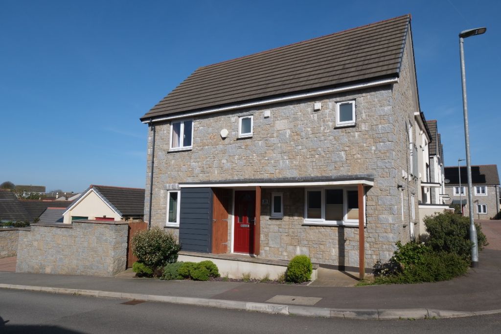 Property photo 1 of 18