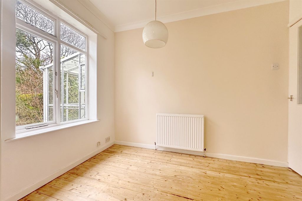 Property photo 2 of 18 Dining / Sitting Room