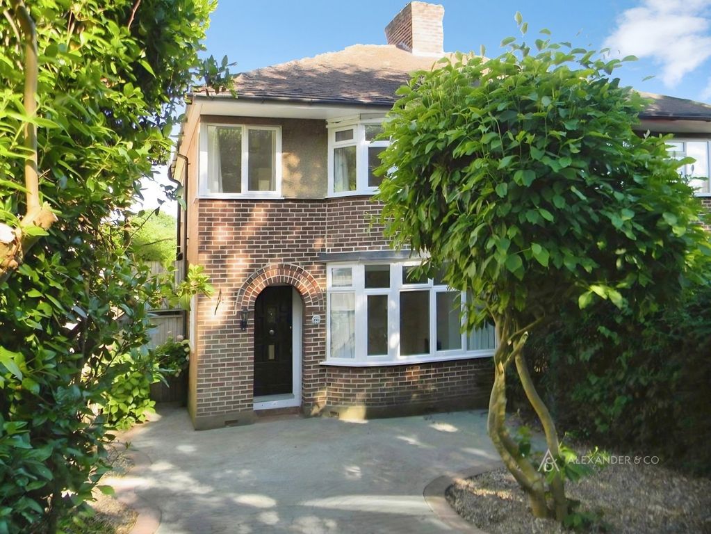 Property photo 1 of 8 Exterior