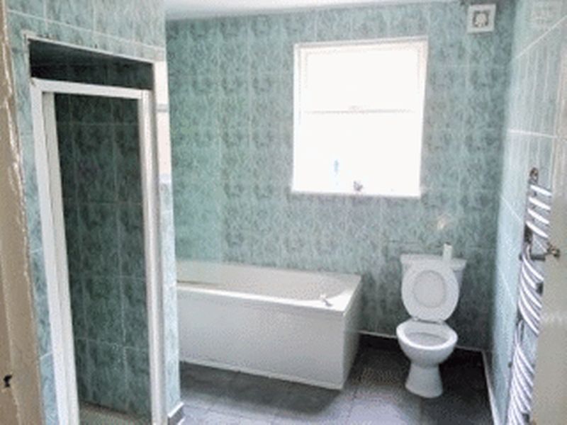 Property photo 3 of 4 Bathroom