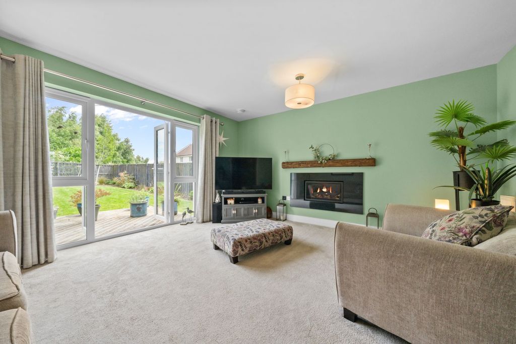 Additional image 10 of 5 bed detached house for saleCastleton Crescent, Falkirk FK2