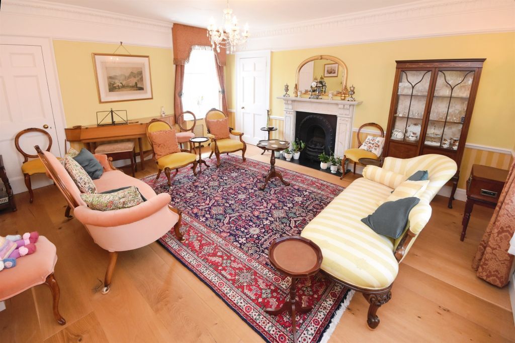 Property photo 2 of 22