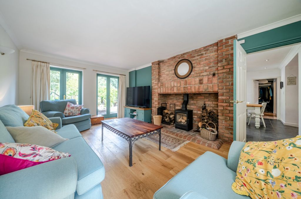 Property photo 3 of 36 1503922-12-1A03Df2F8B020