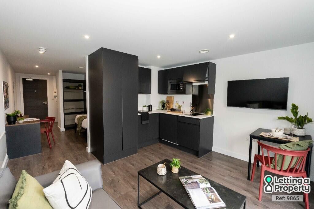 Property photo 2 of 8